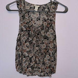 Forever 21 Sleeveless V-Neck Blouse